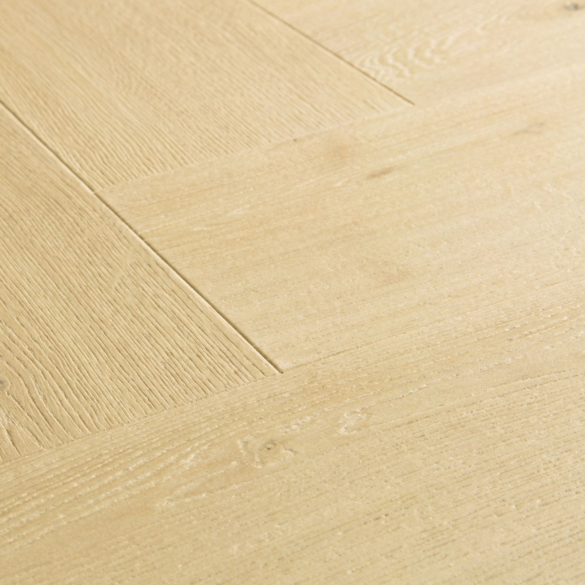 Ginger Oak Laminate Flooring - IMD8246 - 131mm wide - 8mm thick
