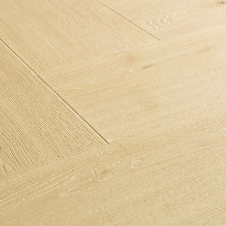 Ginger Oak Laminate Flooring - IMD8246 - 131mm wide - 8mm thick