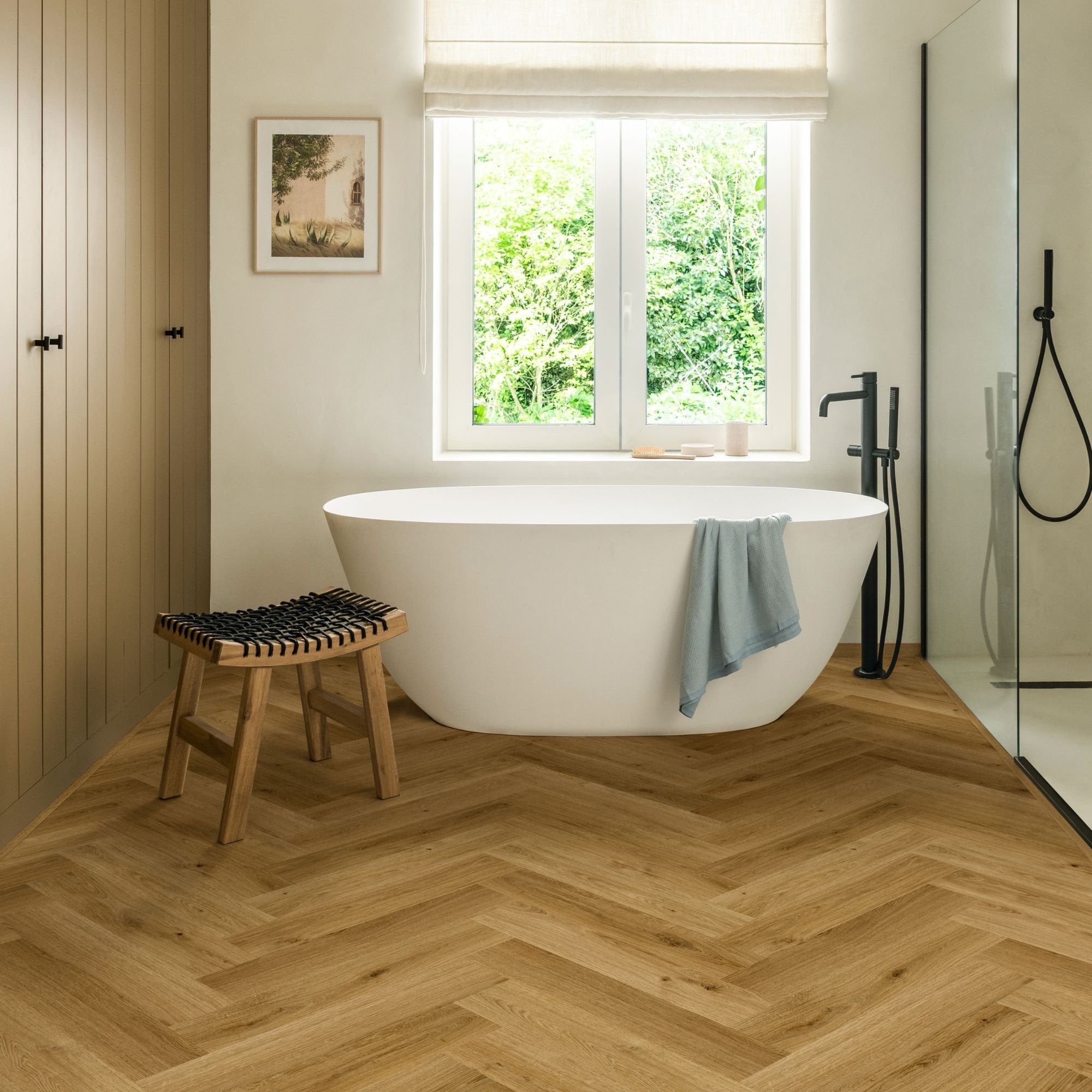 Cinnamon Oak Laminate Flooring - IMD8244 - 131mm wide - 8mm thick