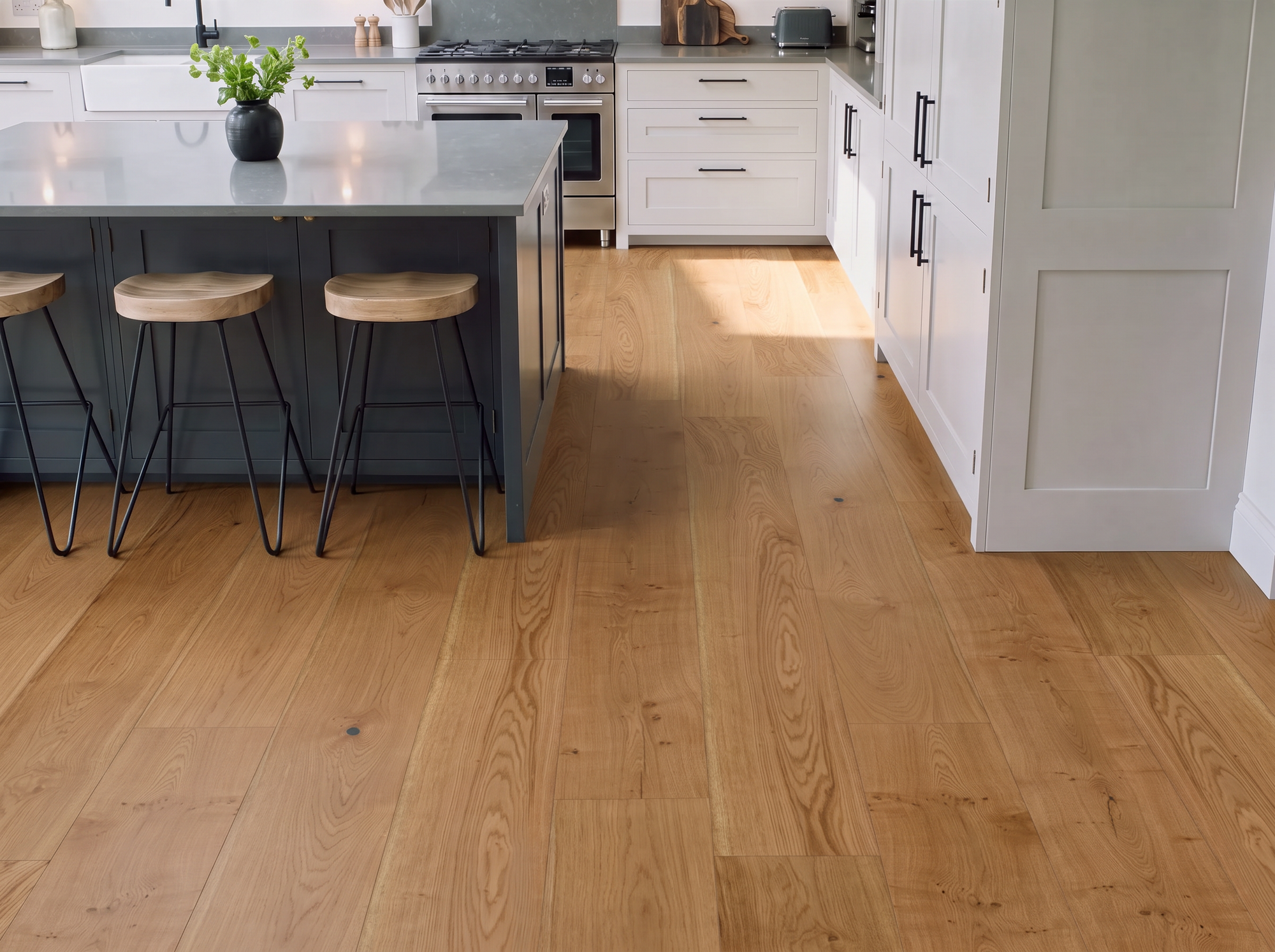 Wide Alaska Oak Engineered Wood Flooring – Brushed & Lacquered – 240mm Wide