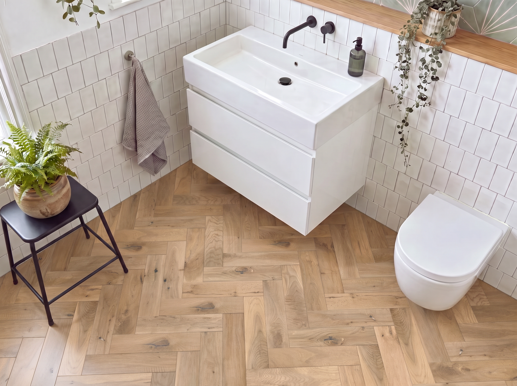 Lucerne Oak Herringbone Parquet Engineered Wood Flooring – Brushed & Oiled – 90mm Wide – 18mm Thick