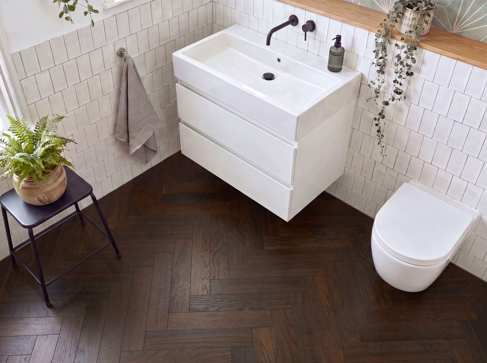 Oslo Dark Oak Herringbone Parquet Engineered Wood Flooring – Brushed & Lacquered - 90mm Wide