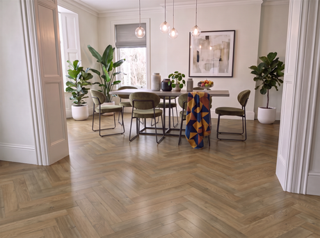 Richmond Oak Laminate Herringbone Parquet Flooring – 14mm Thick - AC4 Rated – Underlay Attached (2mm)