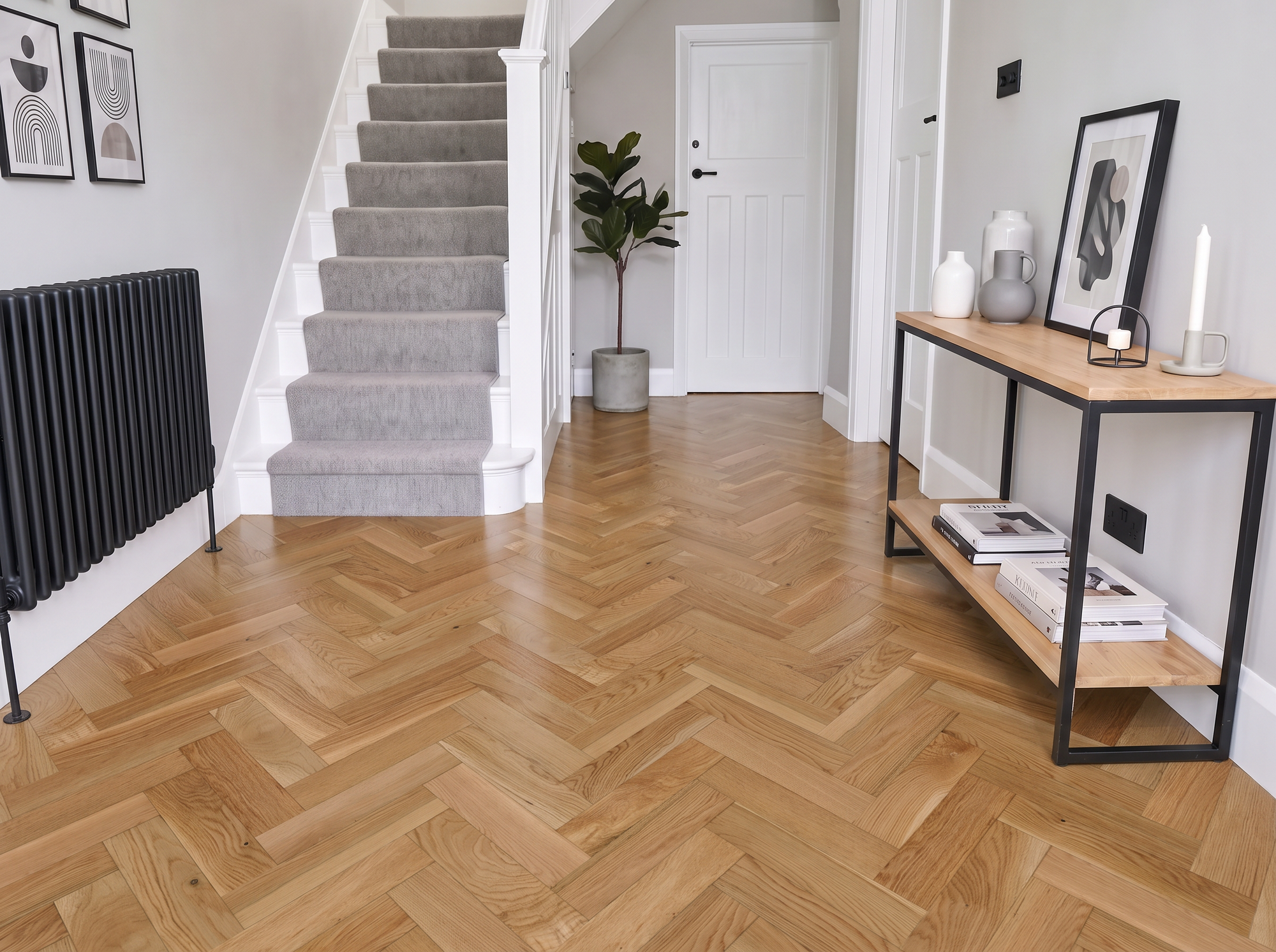 Smooth Oak Herringbone Parquet Engineered Wood Flooring – Smooth Lacquered – 90mm Wide